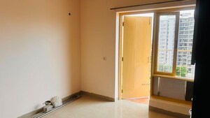 Room in 3.5 BHK Apartment at Shiv Sai Ozone Park, Sector 86 – for Rent