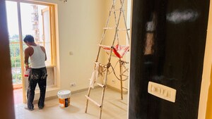 Staircase in 3.5 BHK Apartment at Shiv Sai Ozone Park, Sector 86 – for Rent