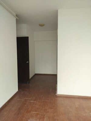 Room in 3 BHK Apartment at Amanora Future Towers, Hadapsar – for Sale