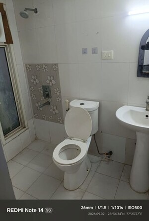 Bathroom in 2.5 BHK Apartment at Supertech Cape Town, Sector 74 – for Rent