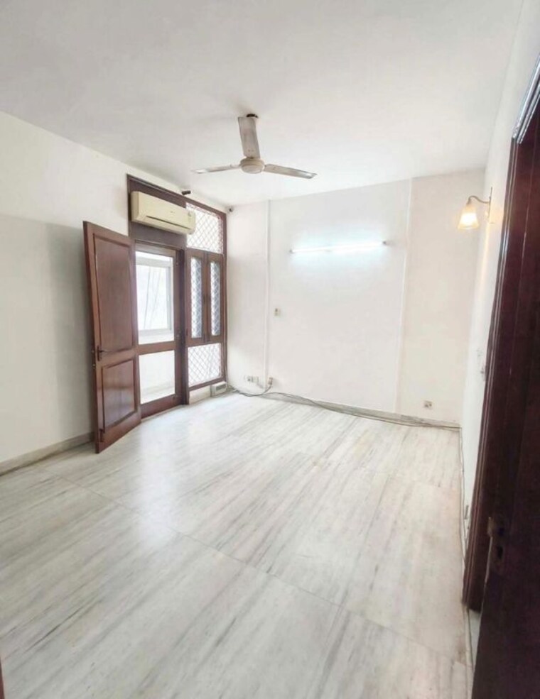 Room, pamposh enclave 3 Bedroom 1800 Sq.Ft. Builder Floor In Pamposh Enclave Delhi 10689586