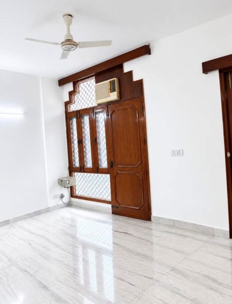 Room, pamposh enclave 3 Bedroom 1800 Sq.Ft. Builder Floor In Pamposh Enclave Delhi 10689586