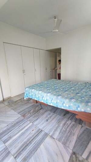 Bedroom in 2 BHK Apartment at Dadar West – for Rent
