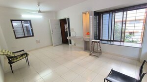 Room in 2 BHK Apartment at Dadar West – for Rent