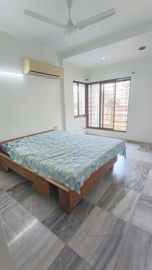 2 BHK Apartment For Rent in Dadar West
