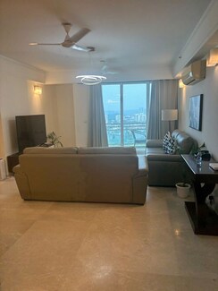 4 BHK +Apartment For Rent in DLF Park Place