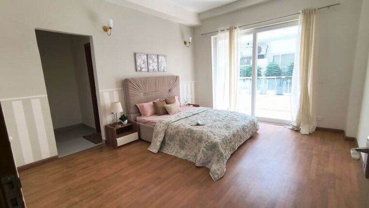 Bedroom, ss-linden 4 Bedroom 2741 Sq.Ft. Builder Floor In Sector 84 Gurgaon 10689634