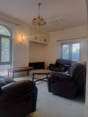 Living Room in 2 BHK Builder Floor at RWA Apartments Sector 26, Sector 26 – for Rent