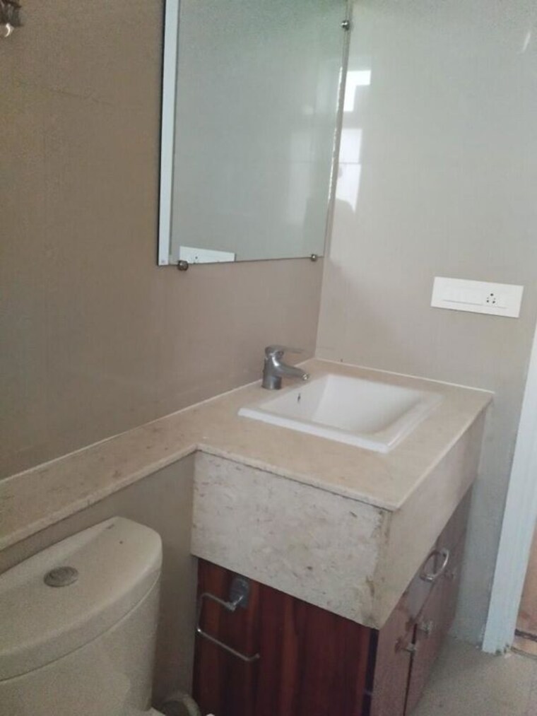 Bathroom, sector 22 3 Bedroom 1550 Sq.Ft. Builder Floor In Sector 22 Gurgaon 10689659