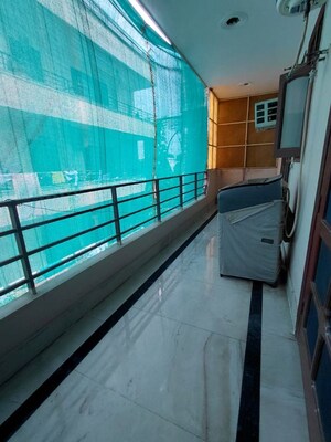 Balcony in 1.5 BHK Builder Floor at Hong Kong Bazaar, Sector 57 – for Rent