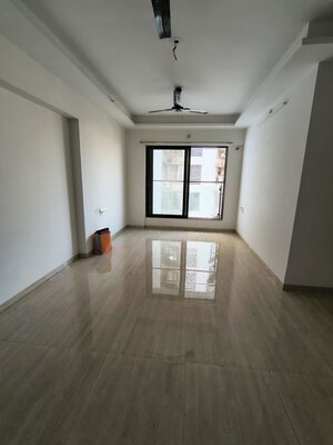 Room in 2 BHK Apartment at Je and Vee Vrindavan, Malad East – for Rent