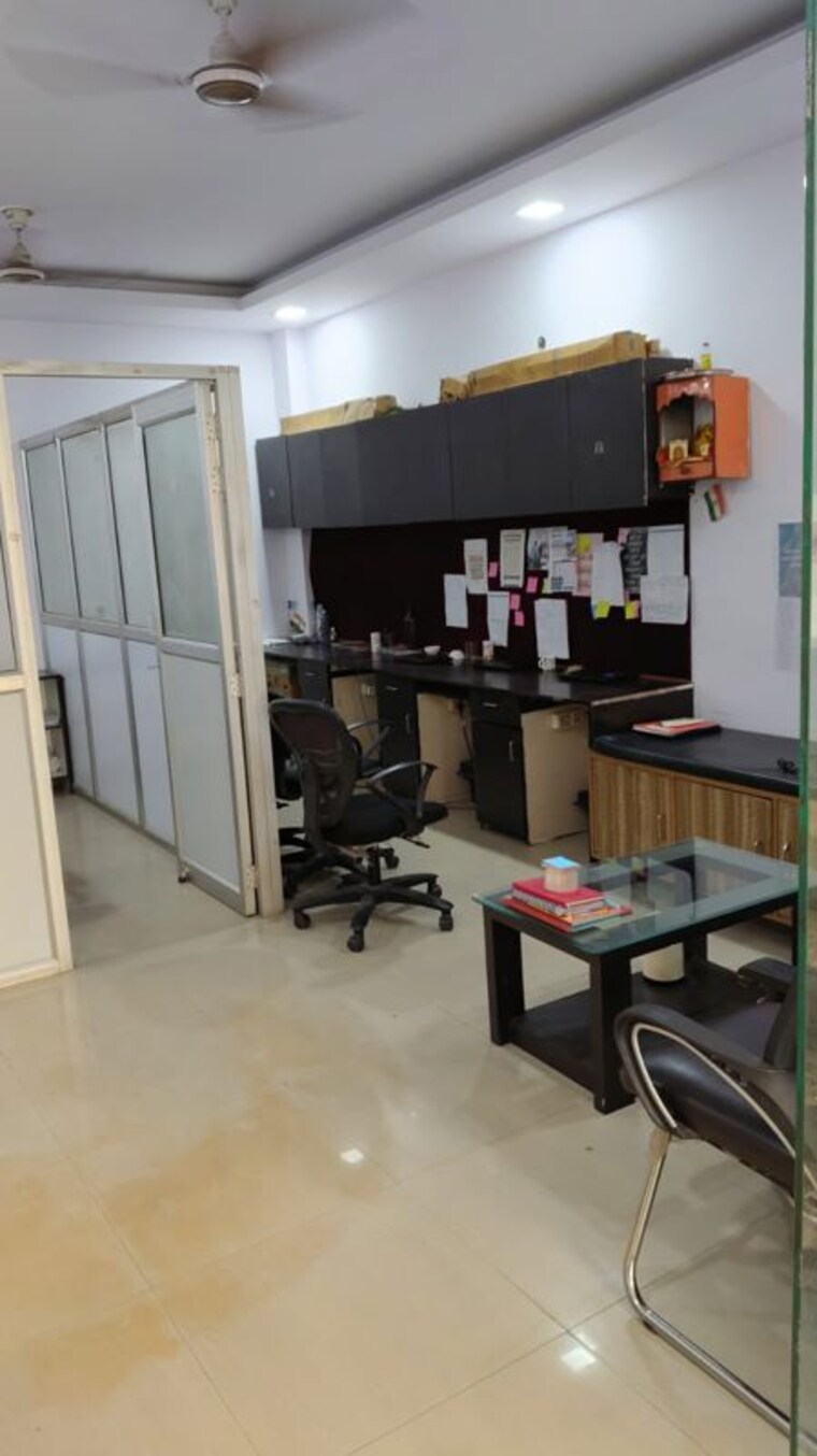 Team Area, vibhuti khand Commercial Office Space 450 Sq.Ft. In Vibhuti Khand Lucknow 10689674