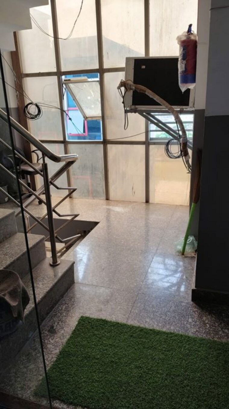 undefined, vibhuti khand Commercial Office Space 450 Sq.Ft. In Vibhuti Khand Lucknow 10689674