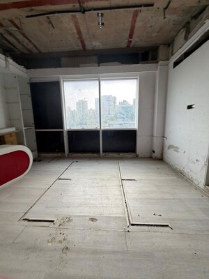 Room in  Office Space at Express Zone, Malad East – for Sale