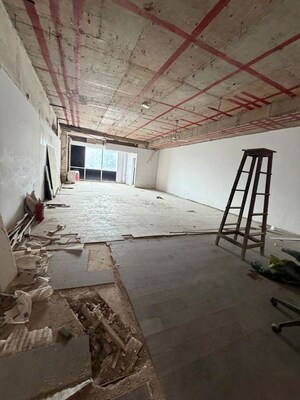  Office Space For Sale in Express Zone, Malad East
