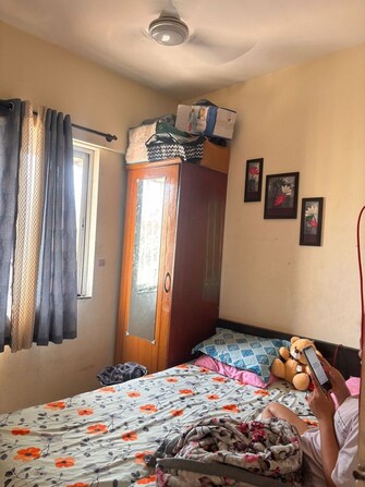 1 BHK +  550 Sq.Ft. Apartment in Bhanushanti Complex