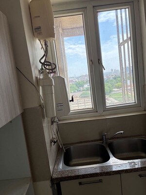 Furnished Amenities in 4 BHK Builder Floor at Sector 21 – for Rent