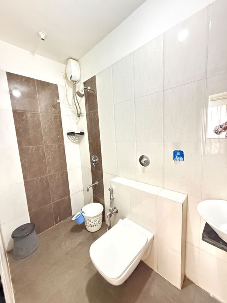 Bathroom, omkar-signet 1 Bedroom 350 Sq.Ft. Apartment In Malad East Mumbai 10689724