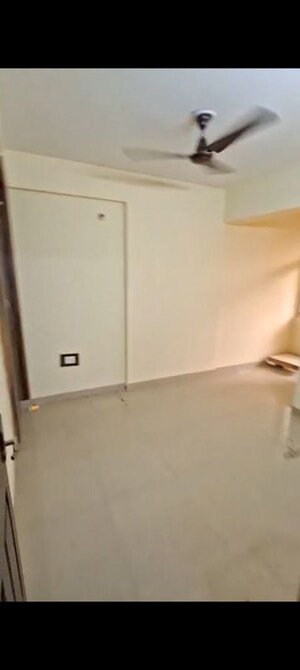 2 BHK Apartment For Rent in Milan Earth, Raj Nagar Extension