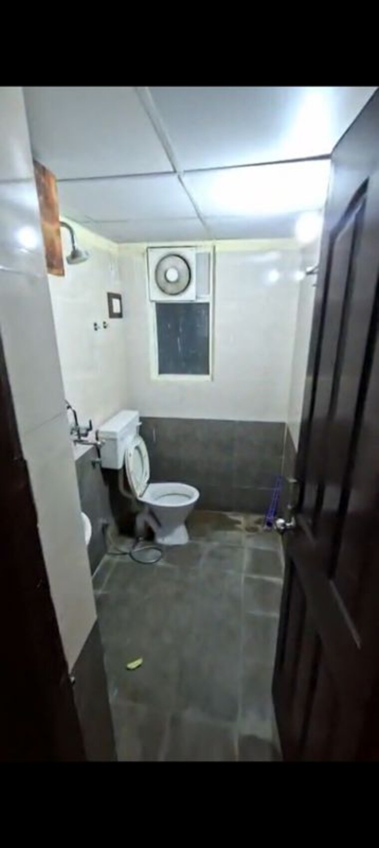 Bathroom, milan-earth 2 Bedroom 1000 Sq.Ft. Apartment In Raj Nagar Extension Ghaziabad 10689748