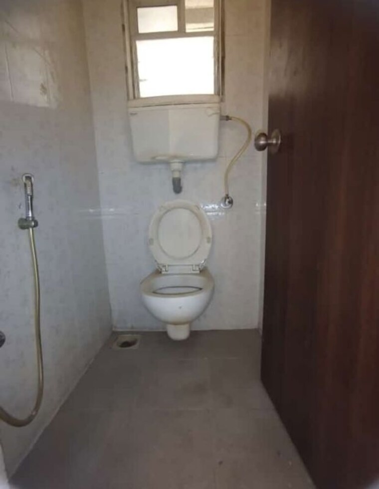 Bathroom, nair wadi 1 Bedroom 385 Sq.Ft. Apartment In Nair Wadi Mumbai 10689763