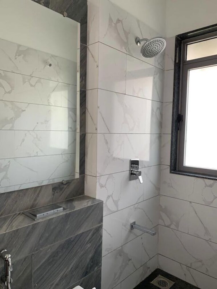 Bathroom, kalpataru-sunrise-grande 2 Bedroom 530 Sq.Ft. Apartment In Kolshet Road Thane 10689770