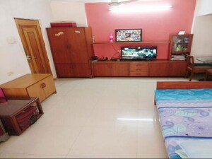 Furnished Amenities in 1 BHK Apartment at Raheja Township, Malad East – for Rent