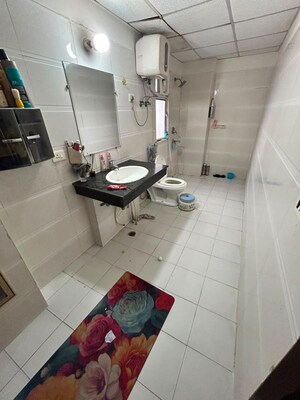 Team Area in 2 BHK Apartment at Ajnara Integrity, Raj Nagar Extension – for Rent