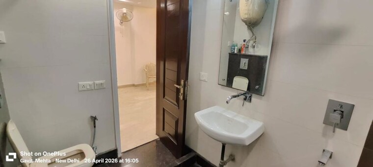 Bathroom, saket 4 Bedroom 2300 Sq.Ft. Builder Floor In Saket Delhi 10689800
