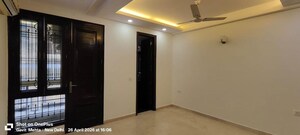 Room in 4 BHK Builder Floor at Saket – for Rent
