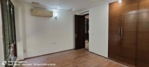 Room in 4 BHK Builder Floor at Saket – for Rent