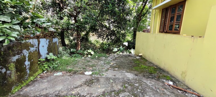 Garden, canal road  100 Sq.Yd. Plot In Canal Road Dehradun 10689796