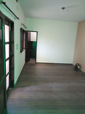 1 RK Independent House For Rent in Sector 30