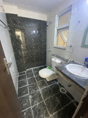 Team Area in 4 BHK Builder Floor at BPTP Parkland Pride, Sector 77 – for Sale