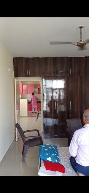 Furnished Amenities in 3 BHK Apartment at Omaxe Heights, Sector 86 – for Rent