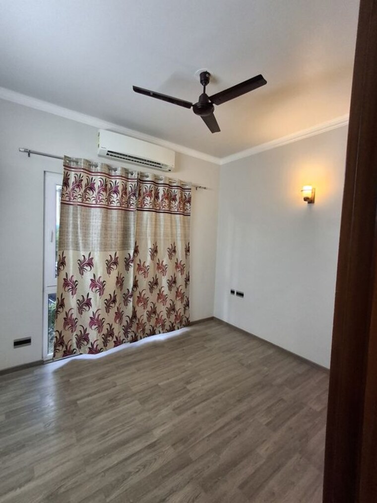 Room, central-park-flower-valley 3 Bedroom 1230 Sq.Ft. Builder Floor In Sohna Sector 33 Gurgaon 10689826