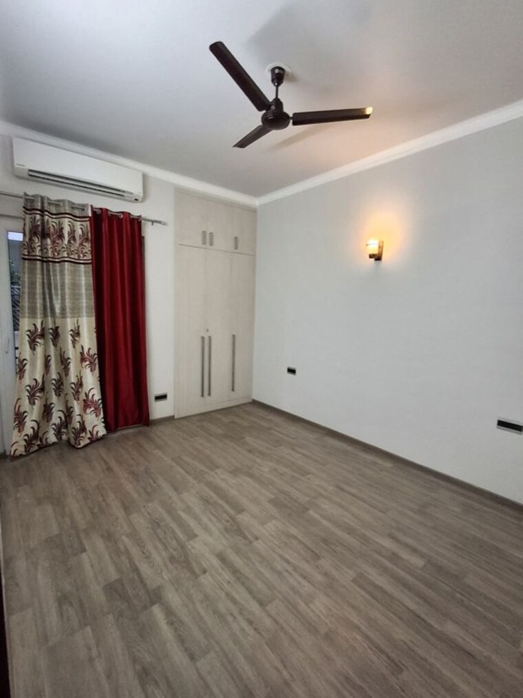 Room, central-park-flower-valley 3 Bedroom 1230 Sq.Ft. Builder Floor In Sohna Sector 33 Gurgaon 10689826