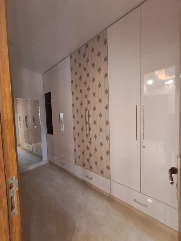 Bathroom, sushant lok i 3 Bedroom 215 Sq.Yd. Builder Floor In Sushant Lok I Gurgaon 10689822