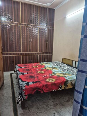 1 RK Independent House For Rent in Sector 38