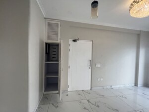 Bathroom in 3 BHK Builder Floor at Central Park Flower Valley, Sohna Sector 33 – for Rent