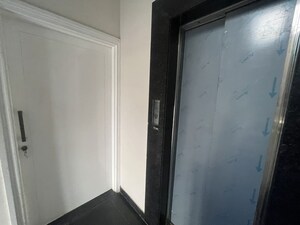 Building Lobby in 3 BHK Builder Floor at Central Park Flower Valley, Sohna Sector 33 – for Rent