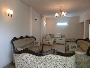 Living Room in 3 BHK Builder Floor at Ardee City, Sector 52 – for Rent