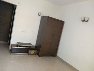 Room in 3 BHK Builder Floor at Ardee City, Sector 52 – for Rent