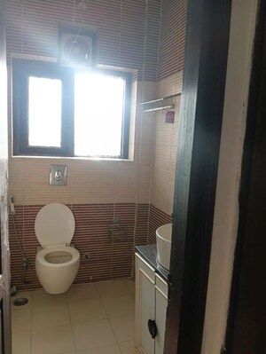Bathroom in 3 BHK Builder Floor at Ardee City, Sector 52 – for Rent