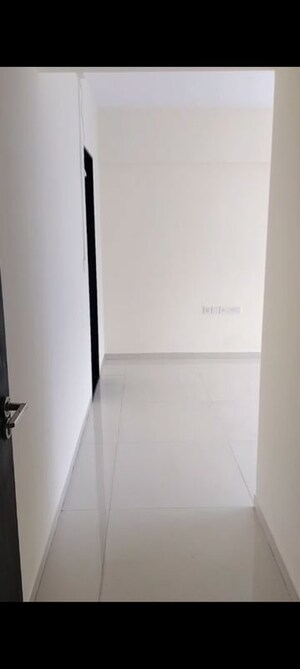 Furnished Amenities in 2 BHK Apartment at Godrej Central, Chembur – for Rent
