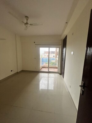 Room in 2 BHK Apartment at Eldeco Accolade, Sohna Sector 2 – for Sale