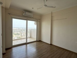 Room in 2 BHK Builder Floor at Sector 22 – for Rent