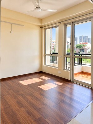 Room in Studio Apartment at Jaypee Kensington Boulevard, Sector 131 – for Sale