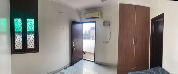 Room, khirki extension 1 Bedroom 560 Sq.Ft. Apartment In Khirki Extension Delhi 10689890