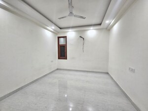 Room in 2 BHK Builder Floor at Palm Residency Chhatarpur, Chattarpur – for Rent